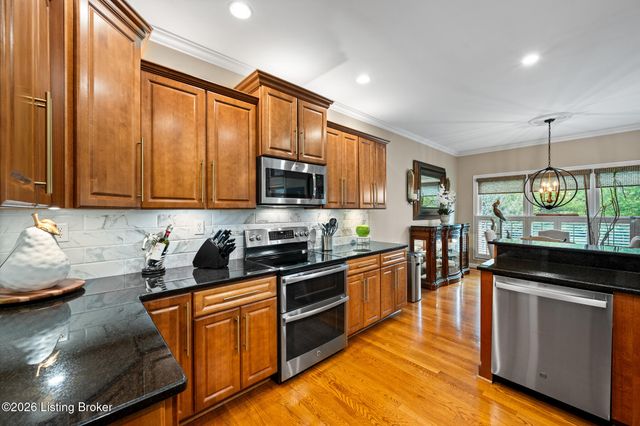 11123 Perwinkle Ln, Louisville, KY 40291
