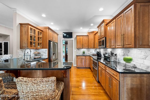 11123 Perwinkle Ln, Louisville, KY 40291