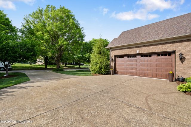 11123 Perwinkle Ln, Louisville, KY 40291