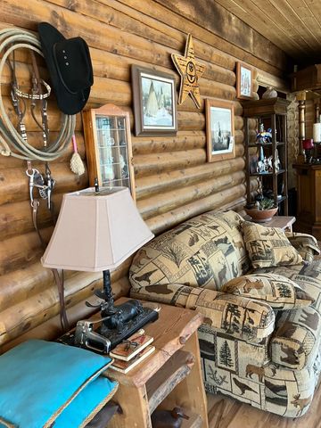 717 private road 6665, Mineola, TX 75773