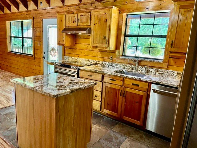 717 private road 6665, Mineola, TX 75773