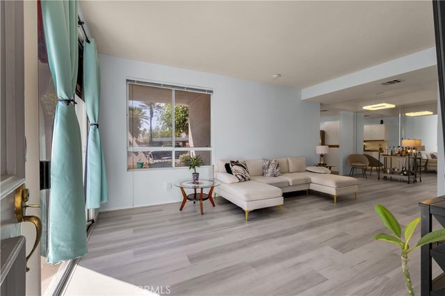 401 S El Cielo Road 35, Palm Springs, CA 92262