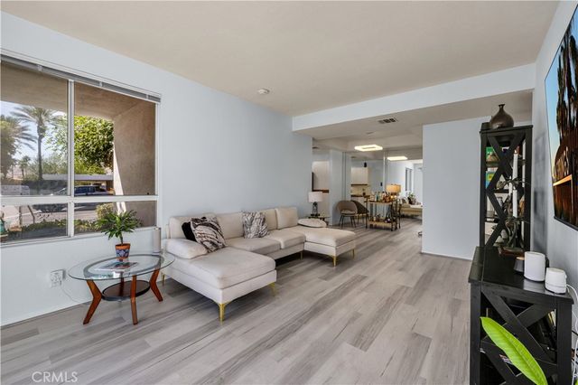 401 S El Cielo Road 35, Palm Springs, CA 92262