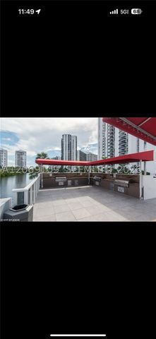 3625 N Country Club Dr PH5, Aventura, FL 33180