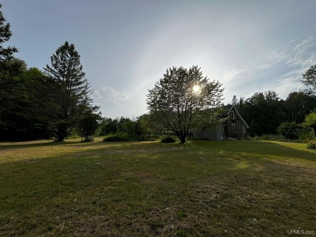54866 Tecumseh Road, Calumet, MI 49913