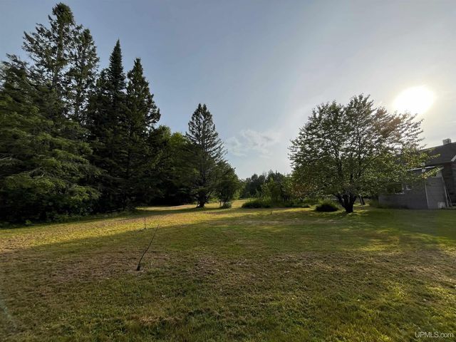 54866 Tecumseh Road, Calumet, MI 49913