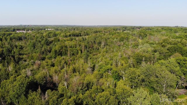 54866 Tecumseh Road, Calumet, MI 49913