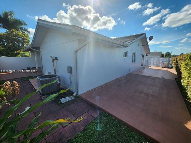 2401 SW 143rd Ct, Miami, FL 33175