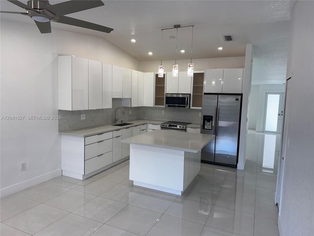 2401 SW 143rd Ct, Miami, FL 33175