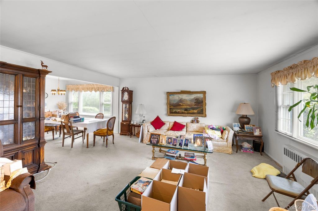 7 Barby Lane, Plainview, NY 11803 — photo 5
