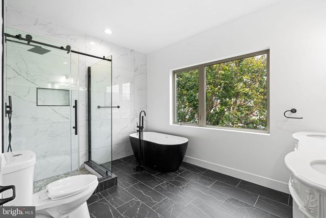 5520 WALTON AVE, Philadelphia, PA 19143