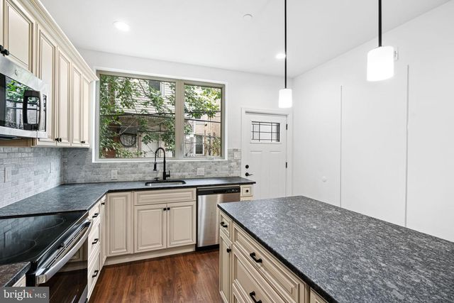 5520 WALTON AVE, Philadelphia, PA 19143