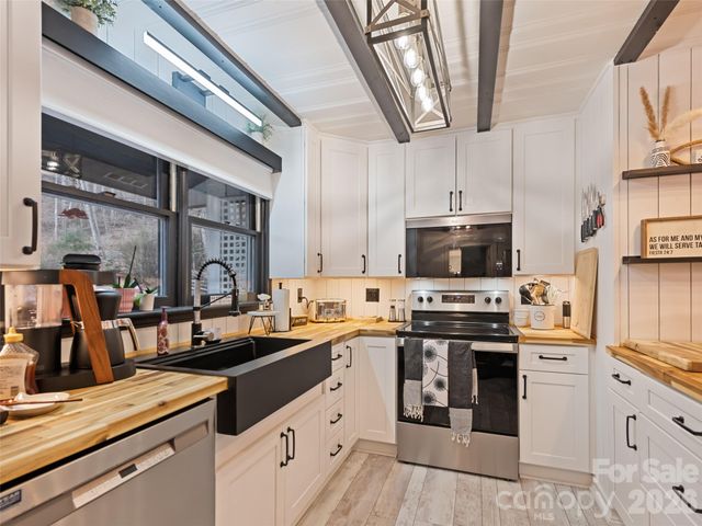 102 Sanctuary Road B, Maggie Valley, NC 28751