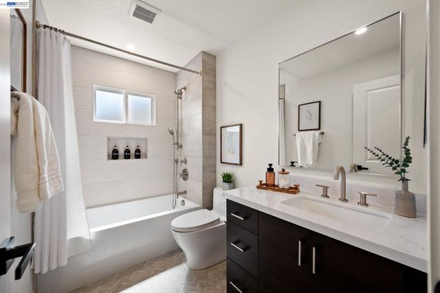 35279 Farnham Dr, Newark, CA 94560