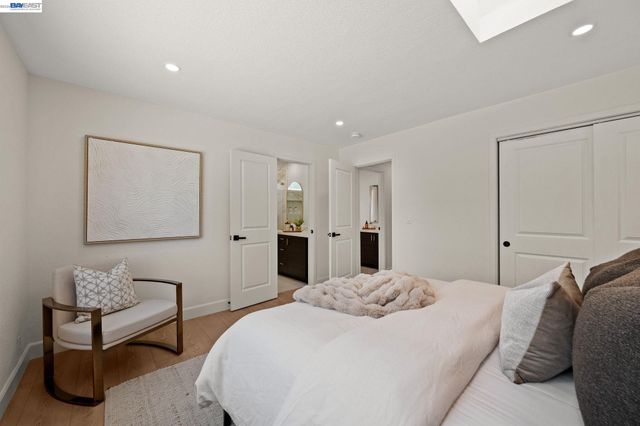 35279 Farnham Dr, Newark, CA 94560