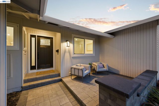 35279 Farnham Dr, Newark, CA 94560