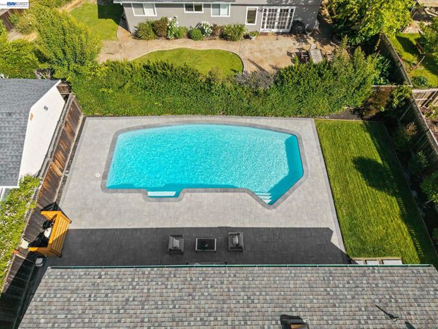 35279 Farnham Dr, Newark, CA 94560