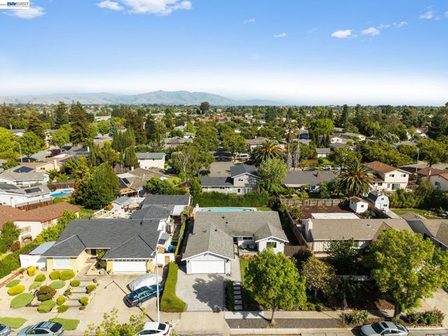 35279 Farnham Dr, Newark, CA 94560
