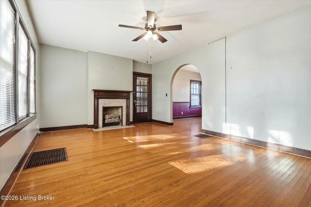 4564 S 3rd St, Louisville, KY 40214