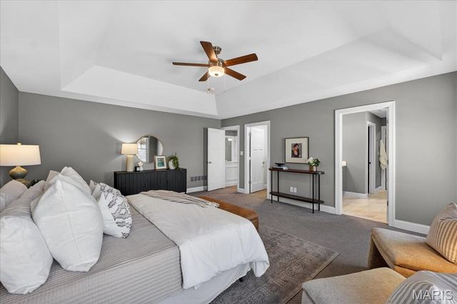 1025 Barry Court, Kirkwood, MO 63122