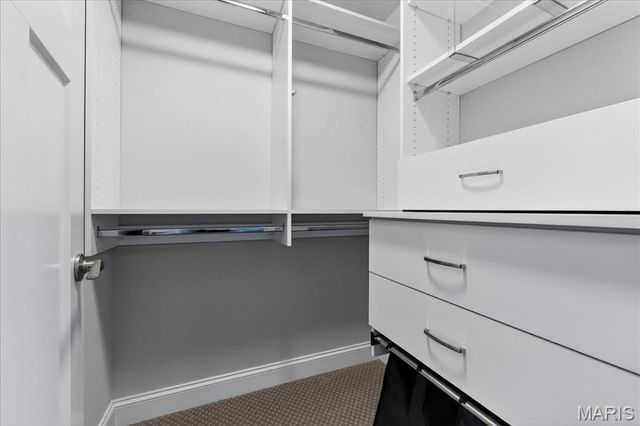 1025 Barry Court, Kirkwood, MO 63122