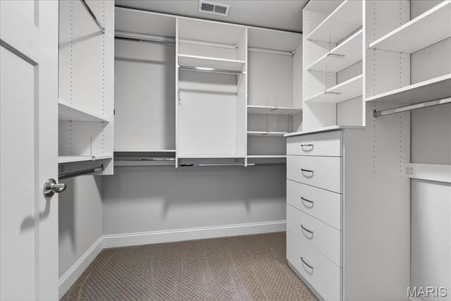 1025 Barry Court, Kirkwood, MO 63122