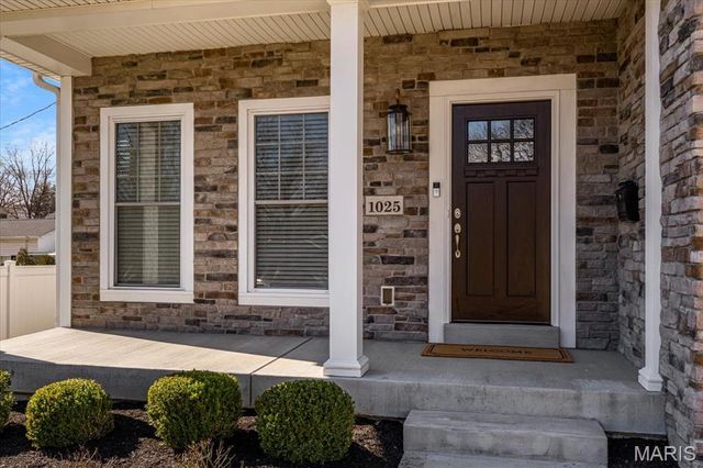 1025 Barry Court, Kirkwood, MO 63122