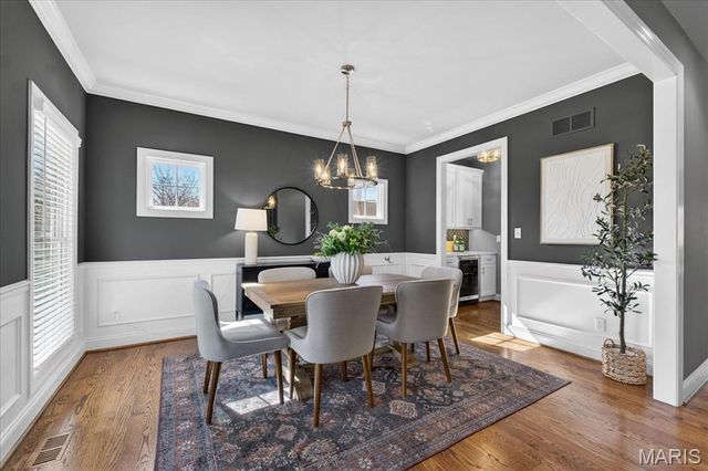 1025 Barry Court, Kirkwood, MO 63122