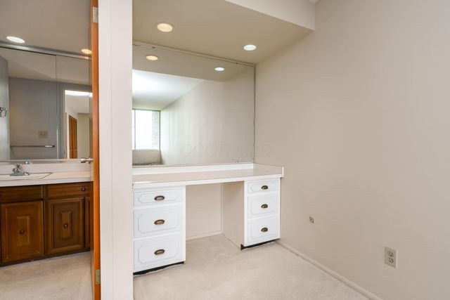 1000 Urlin Avenue, 1407, Columbus, OH 43212