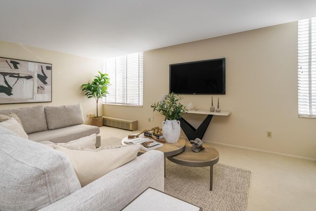 1000 Urlin Avenue, 1407, Columbus, OH 43212