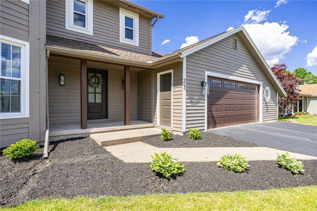 22 Pinewood Knoll, Chili, NY 14624