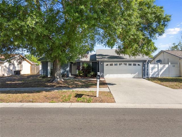 8024 TIMBERLANE DRIVE, Tampa, FL 33615