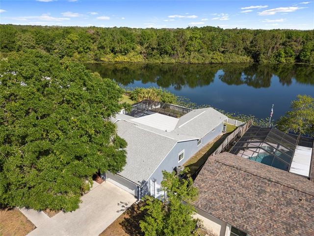 8024 TIMBERLANE DRIVE, Tampa, FL 33615