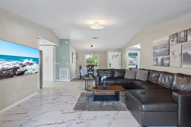 8024 TIMBERLANE DRIVE, Tampa, FL 33615