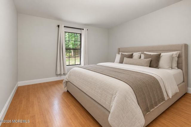 303 Wellington PL, Aberdeen, NJ 07747