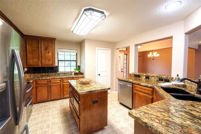 87 Coonville Road, Huntsville, TX 77320