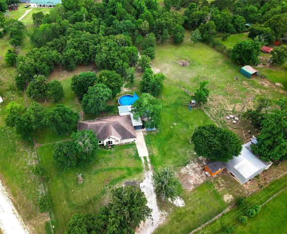 87 Coonville Road, Huntsville, TX 77320