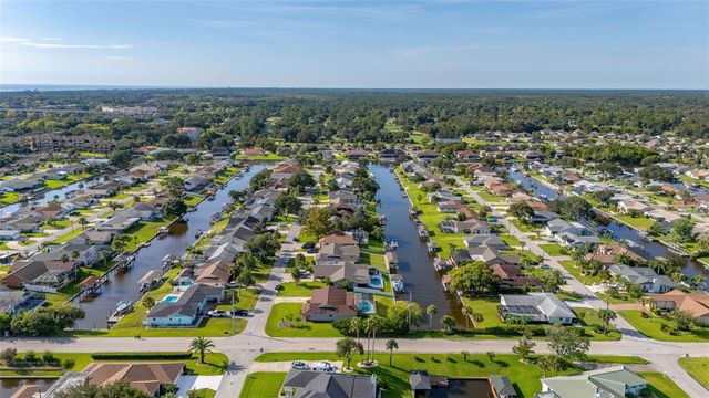 2 CLAYMONT COURT S, Palm Coast, FL 32137