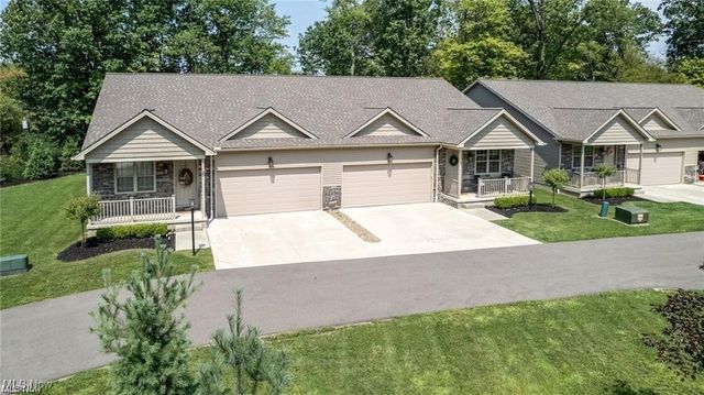 24 Hawks Landing 24, Cortland, OH 44410