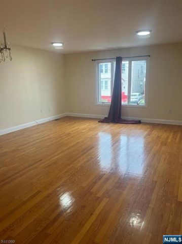 12-14 Cliff Hill Place, Newark, NJ 07106