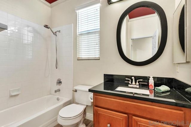 8786 Gracilior Ct, Escondido, CA 92026