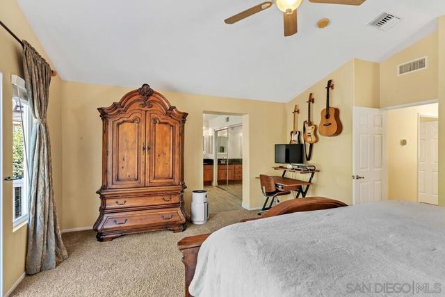 8786 Gracilior Ct, Escondido, CA 92026