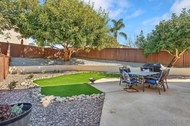 8786 Gracilior Ct, Escondido, CA 92026