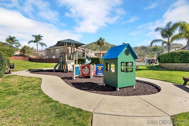 8786 Gracilior Ct, Escondido, CA 92026