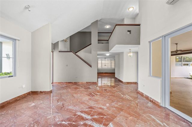 69 ROBLE, Guaynabo, PR 00966