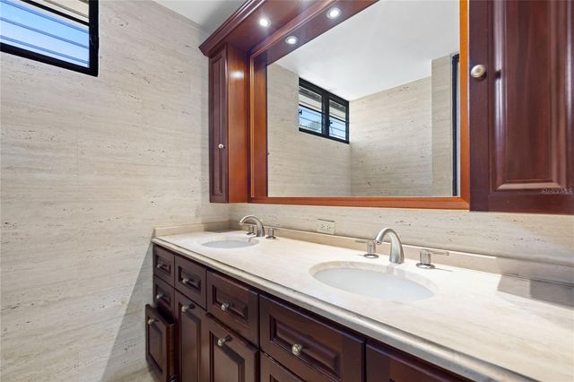 69 ROBLE, Guaynabo, PR 00966