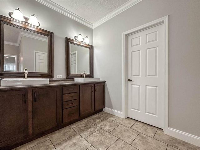 19616 Lanier Point RD, Thornton, TX 76687