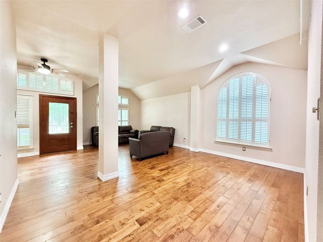 10123 Andre Drive, Irving, TX 75063