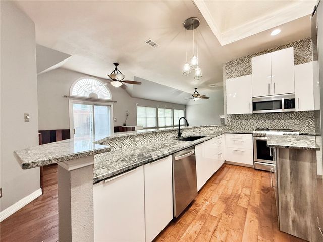 10123 Andre Drive, Irving, TX 75063