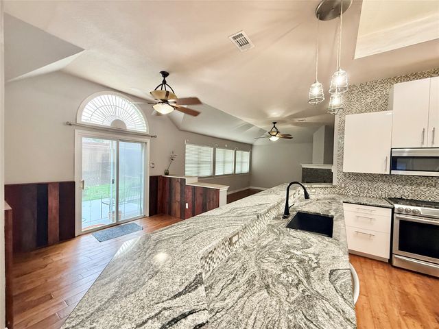 10123 Andre Drive, Irving, TX 75063